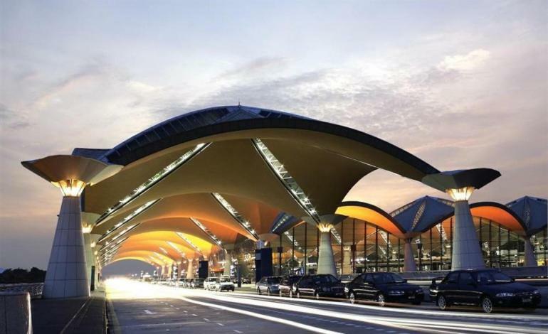 E&A Homestay Klia/ Sepang/ Nilai Exterior foto